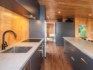 Kühlschrank, Mikrowelle, Geschirrspüler