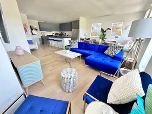 Smart TV, offices