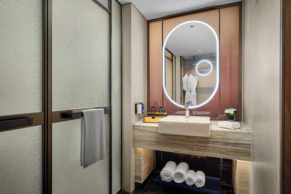 Grand-Zimmer, 1 King-Bett | Badezimmer