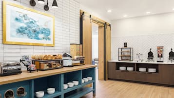 Petit déjeuner buffet compris tous les jours