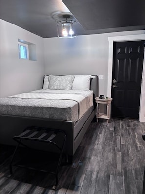 1 bedroom, in-room safe, iron/ironing board, travel cot