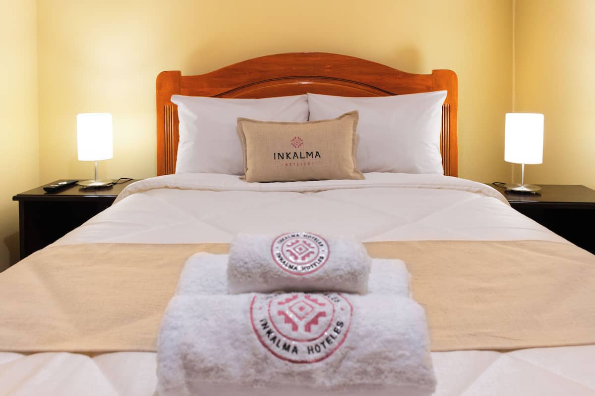 Standard Double Room | Desk, laptop workspace, free WiFi