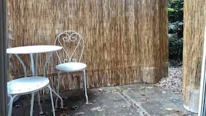 Apartment, 1 Bedroom, Accessible, Garden View | Living area - Prime Location Unit AC And Parking (Sydney)
