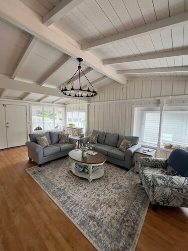 Charming 3-bed home in Carmel-by-the-Sea; Pet Friendly & Near Everything Carmel!
