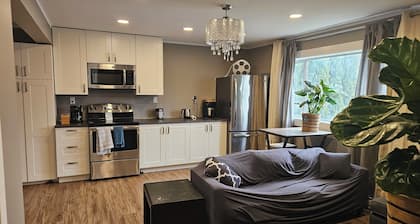 Pleasant apartment with WiFi in Kitimat