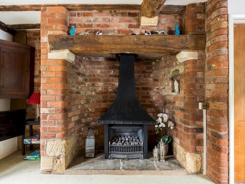 Pass the Keys | Dara Cottage | 16th Century Thatched Cottage