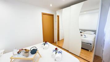 2 makuuhuonetta, ilmainen Wi-Fi, vuodevaatteet