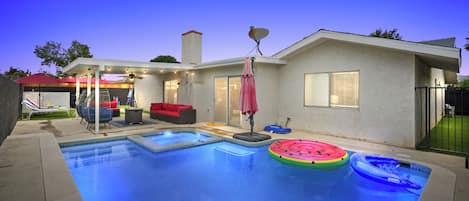 Piscine extérieure, piscine chauffée