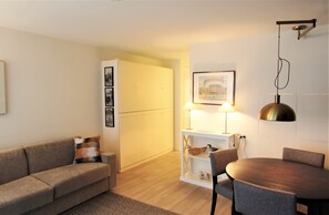 شقة | تناول الطعام