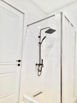 Standard Apartment, Balcony, Garden View | Bathroom | Free toiletries, hair dryer, towels, soap - tbilisi M2 (Tbilisi)