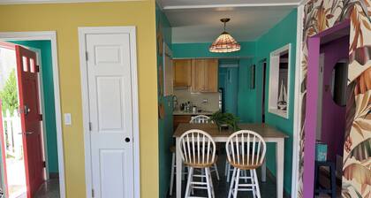 Lovely Summer rental: 2-bedroom apartment in Long Beach with fitness room, WiFi