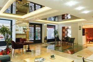 Lobby - P Galata Hotel - Special Category (Istanbul)