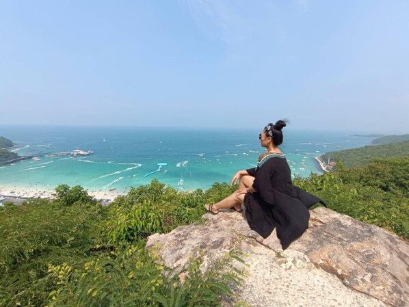 Beach nearby, white sand, beach bar - Mandala beach villa Jomtiean Pattaya (Pattaya)