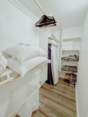 1 camera, una scrivania, ferro/asse da stiro, Wi-Fi gratuito