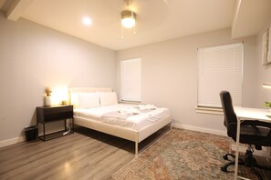 1 chambre, bureau, fer et planche à repasser, Wi-Fi gratuit