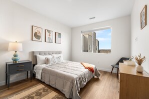 2 Schlafzimmer, Bügeleisen/Bügelbrett, WLAN, Bettwäsche