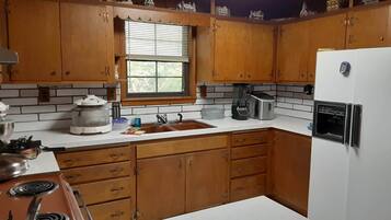 Mikroaaltouuni, uuni, liesi