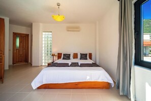 3 chambres, fer et planche à repasser, Wi-Fi gratuit, draps fournis