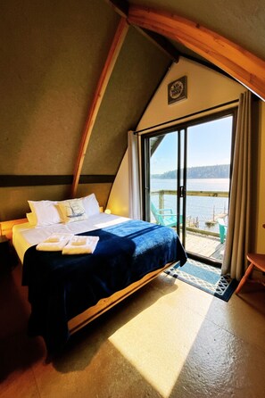 Chalet supérieur, vue sur l’océan | 1 chambre, accès au Wi-Fi (inclus)