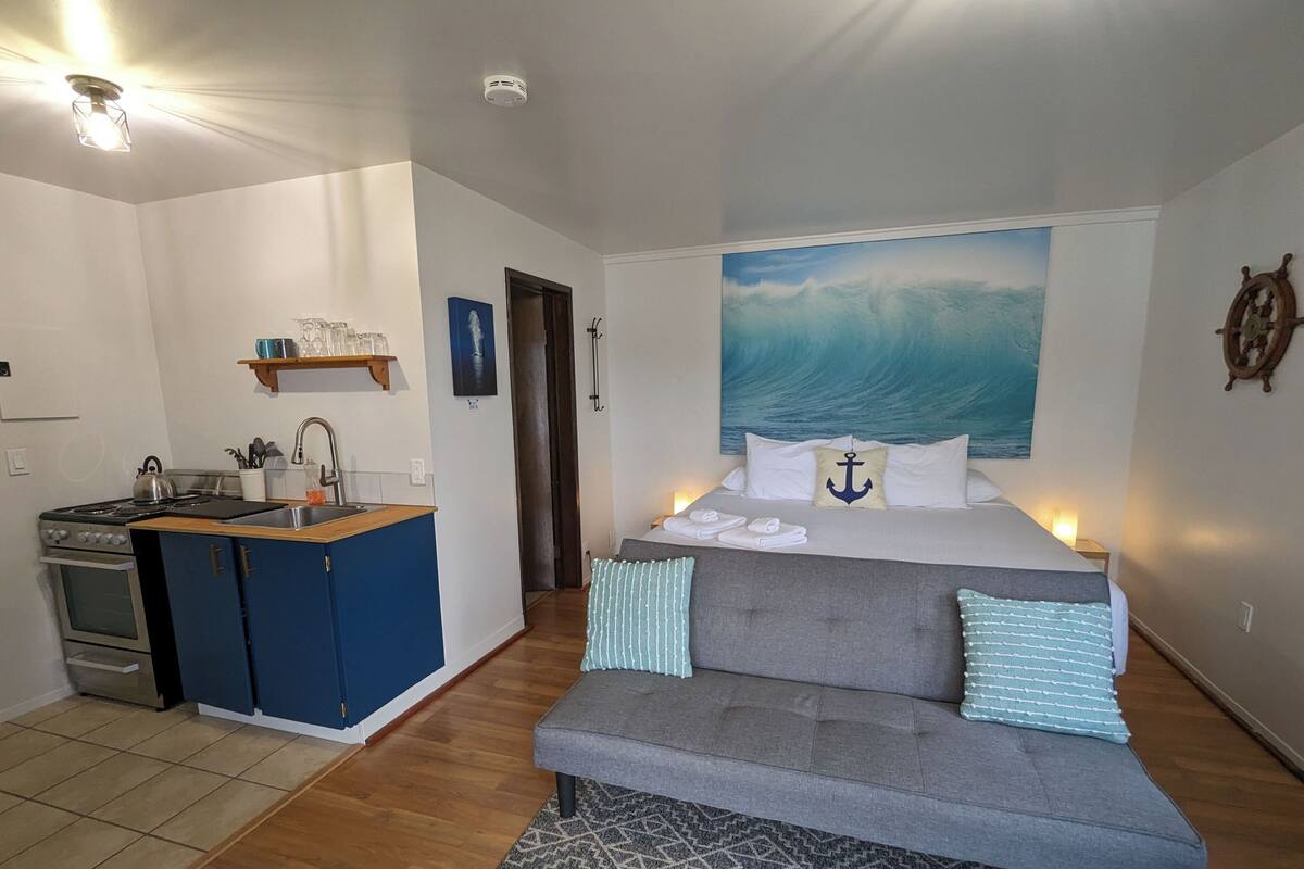 Ocean View Suite #5 | 1 bedroom, WiFi (free), bed sheets