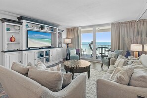 Appart'hôtel, plusieurs lits (Shoreline Towers 1113) | Coin séjour