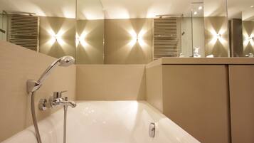 Apartment | Bathroom