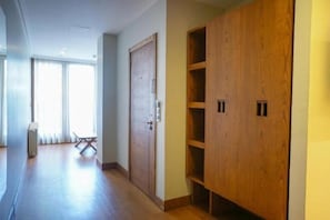 Cots/infant beds