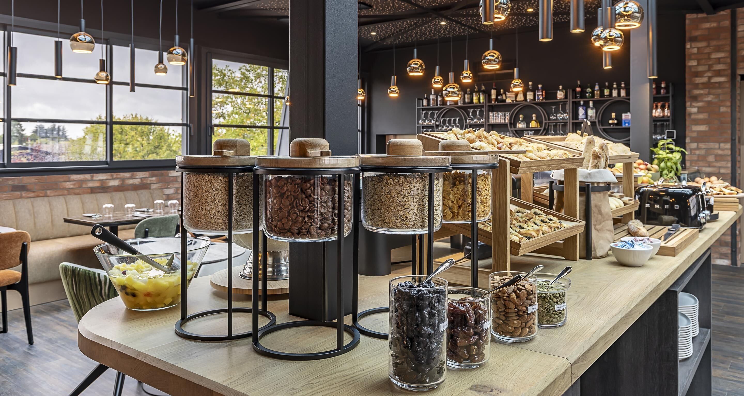 Daily buffet breakfast (EUR 20 per person)