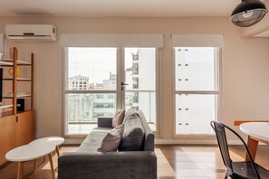 43-Zoll-Smart-TV mit Digitalempfang