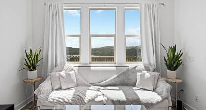 Brand New Cozy 2-bedroom townhome in awesome Rancho Mission Viejo with WiFi, AC