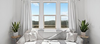 Brand New Cozy 2-bedroom townhome in awesome Rancho Mission Viejo with WiFi, AC