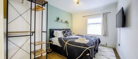 4 habitaciones, tabla de planchar con plancha y wifi gratis