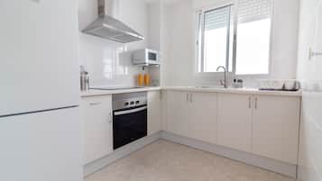 Frigorifero, microonde, forno, macchina per tè/caffè