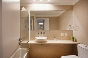 Comfort Studio, City View | Bathroom - Studio  Biblioteca Nacional A2A (Buenos Aires)