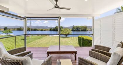 Reflections on the Tweed - Waterfront Pet Friendly Home with Boat Pontoon! Min. 3N - Linen Provided