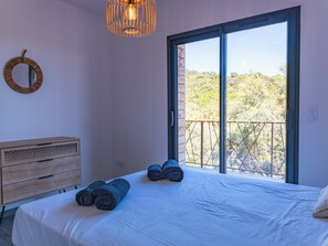 3 chambres, fer et planche à repasser, lit parapluie, Wi-Fi