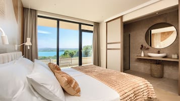 3 室のベッドルーム、セーフティボックス (室内)、デスク、アイロン / アイロン台