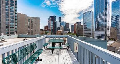 Charming 1BR Condo King Bed Close to Convention Center