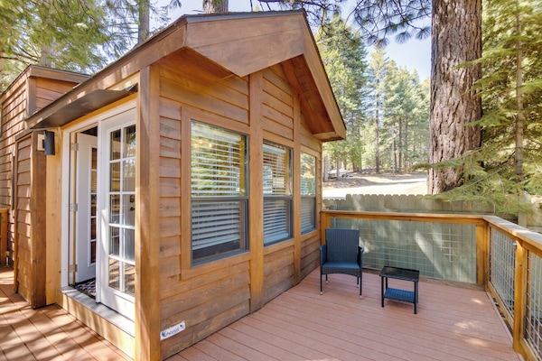 Lake Almanor Vacation Rental | 1BR | 1BA | 450 Sq Ft | Stairs Required