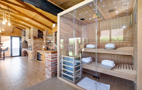 Nice home in Brezane Lekenicke