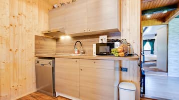 Refrigerador, horno y lavavajillas