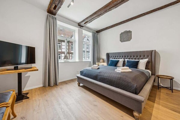 2 bedrooms, iron/ironing board, travel cot, WiFi