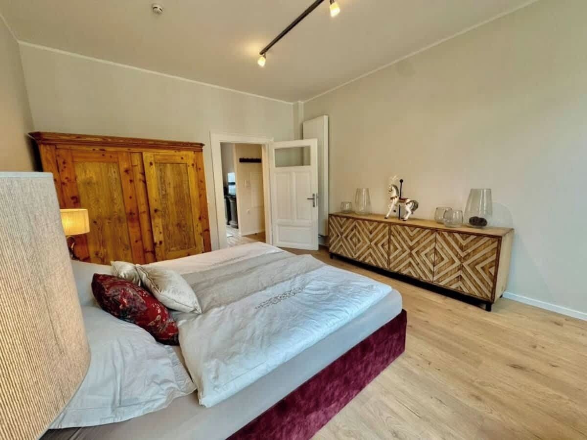 2 bedrooms, iron/ironing board, travel cot, WiFi