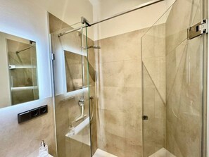 Haartrockner, Handtücher