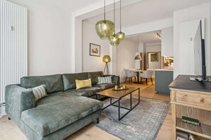 TV, offices - MEL&BENS Goldschmiede | old town | park option (Celle)
