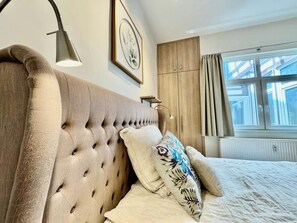 1 bedroom, iron/ironing board, travel cot, WiFi