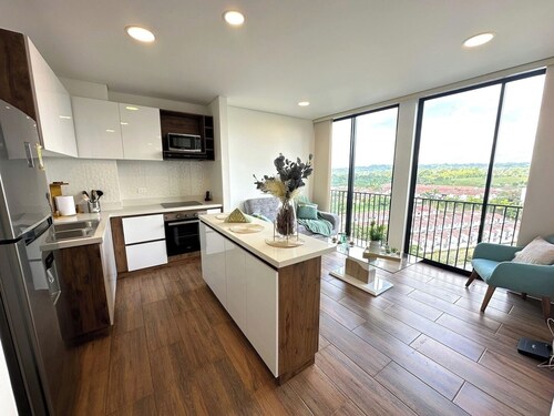 Hermoso y amplio Apartamento en barrio Laureles