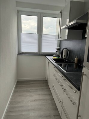 Microwave, stovetop, dishwasher