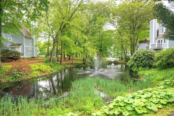 Property grounds - 1 Mi to Mohegan Sun: Studio w/ Pool Access (Norwich)