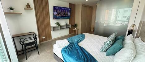 1 chambre, bureau, fer et planche à repasser, Wi-Fi